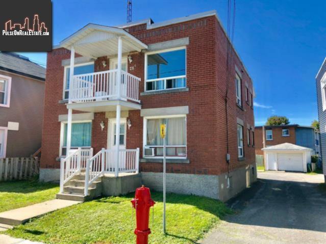 Property 78-78a Rue St-Charles S. main img