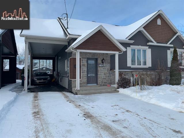 Property 104 Rue Ginette-Genois main img