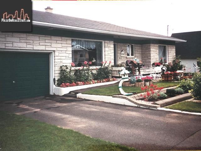 Property 677 Rue St-Francois main img