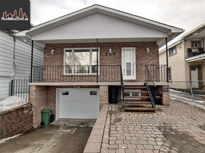 Property 223 Deschamps Avenue main img