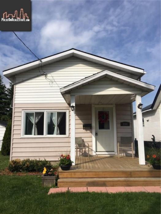 Property 200 Everett Street main img