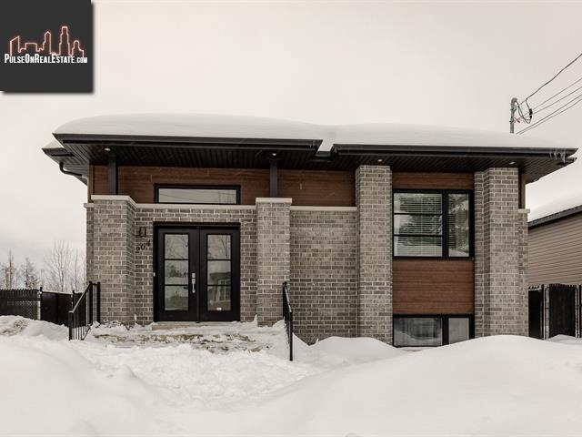 Property 262-264 Rue Olivia main img