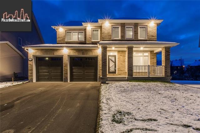 Property 28 Sagebrush Crescent main img