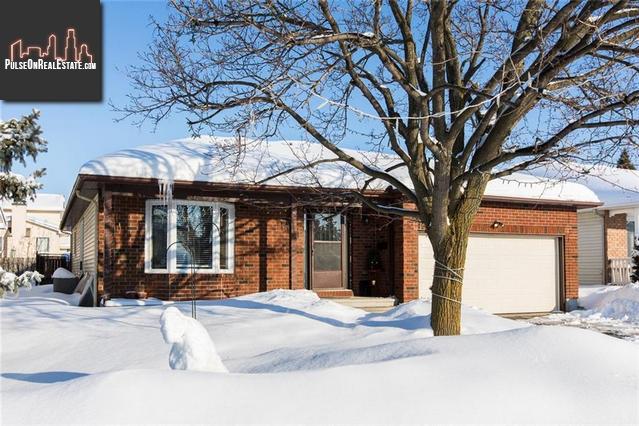 Property 1669 Bottriell Way main img