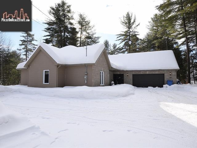 Property 3911 Ch. Vincent-Massey main img