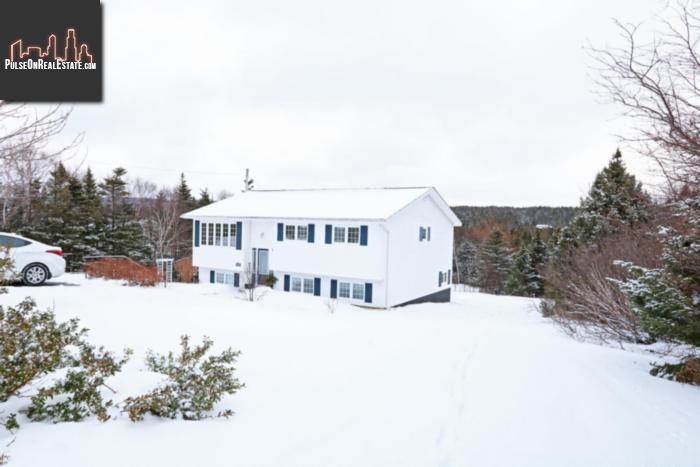 Property 89 Middle Cove Road main img