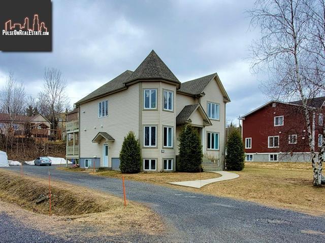 Property 54-58 Rue De Sherbrooke main img