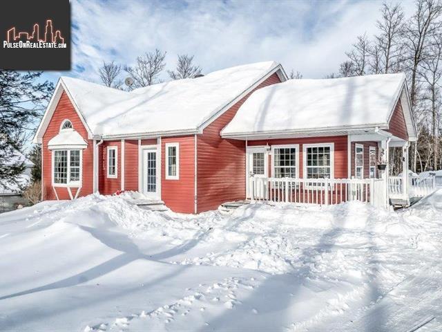 Property 81 Rue Mitchell main img