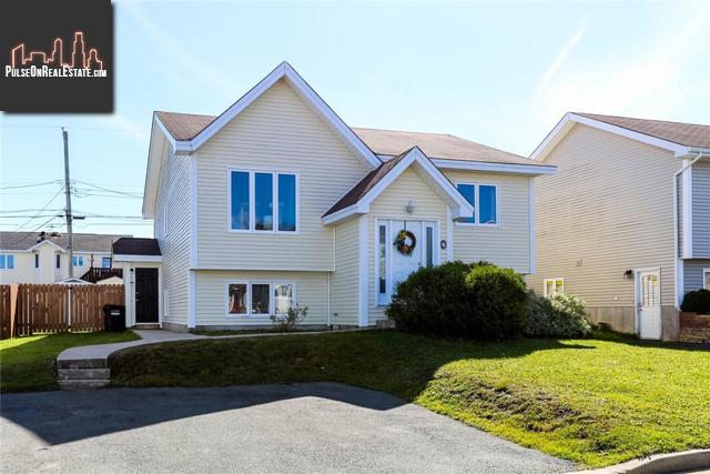 Property 4 Mahogany Place main img