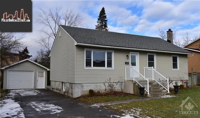 Property 1633 Queensdale Avenue main img