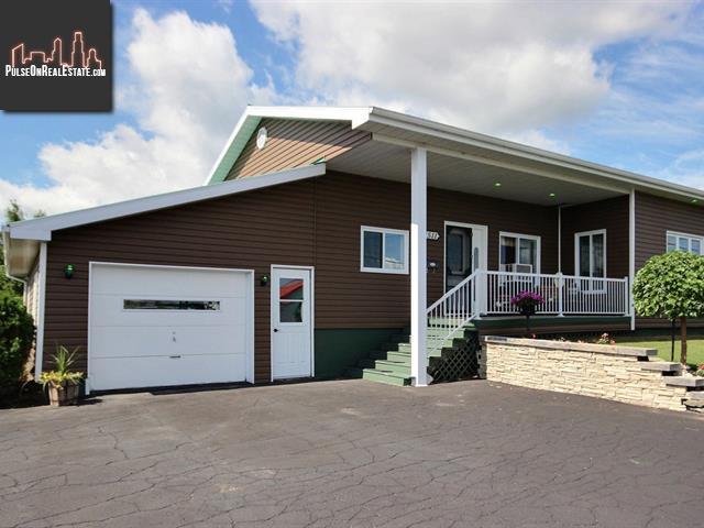 Property 1511 Boul. Jutras O. main img