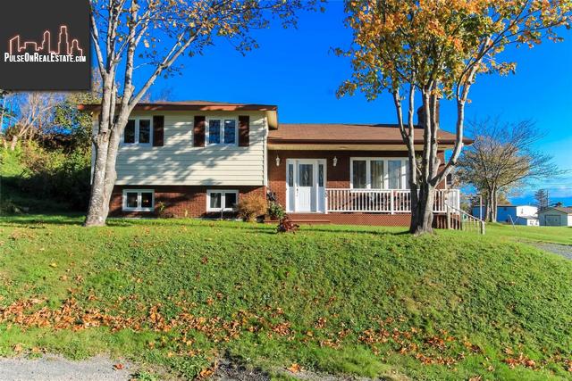 Property 18-20 Connors Hill main img