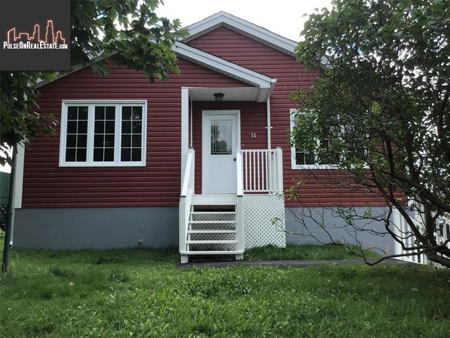 Property 14 Fourth Pond Road main img