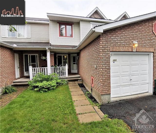 Property 151 Markland Crescent main img