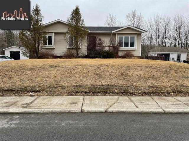 Property 38 Snow Crescent main img