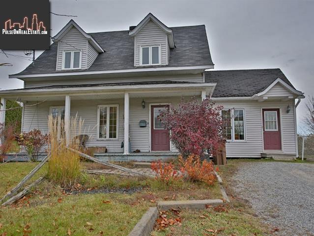 Property 456 Rue Des Bouleaux main img
