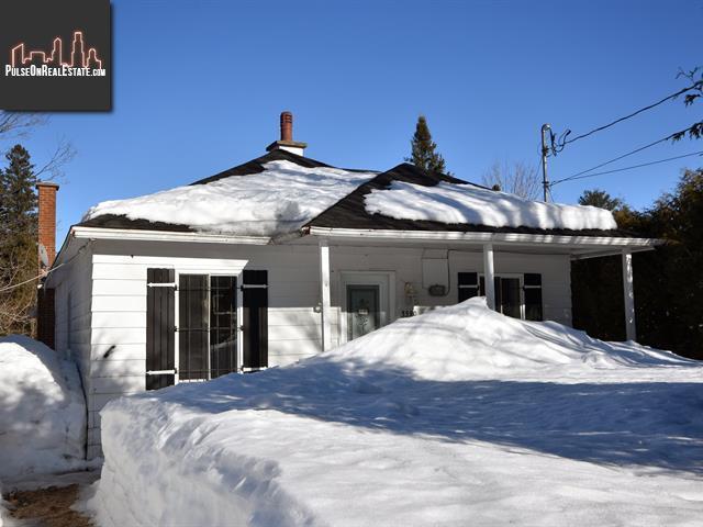 Property 3390 Rue Du Chateau main img