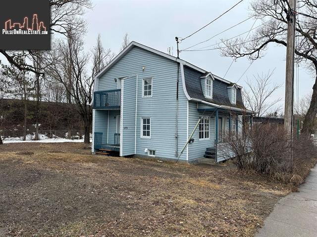 Property 271-275 Rue De Leveche O. img1