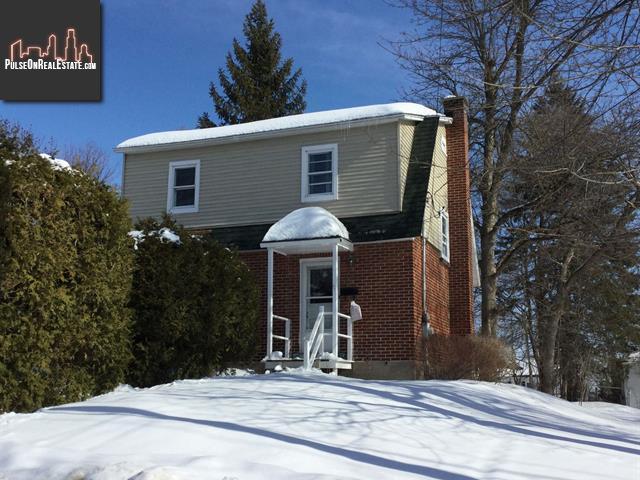 Property 47 Av. Hillside main img
