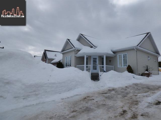 Property 38 Rue Leger main img