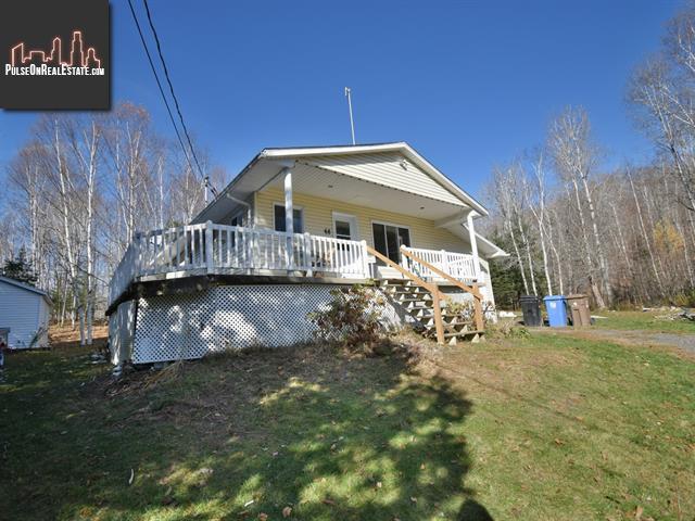 Property 68 3e Av. Lac-Vallee E. main img