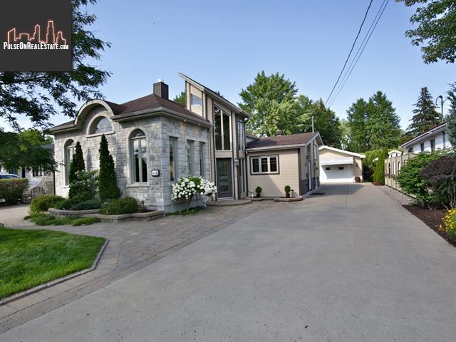 Property 445 Rue Bernard-Pilon main img
