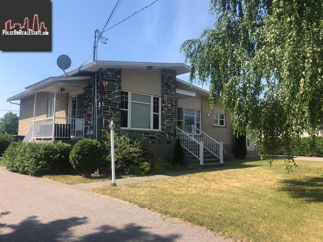 Property 15432 Rue De St-Augustin main img