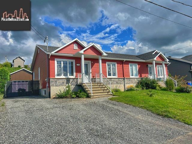 Property 255 Rue De Labbe-Duguay main img