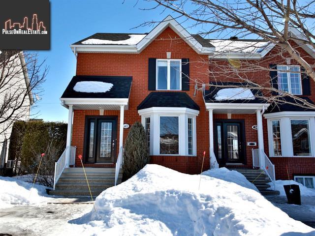 Property 40 Place Damboise main img