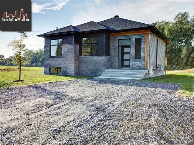 Property 372 Rue Du Golf main img