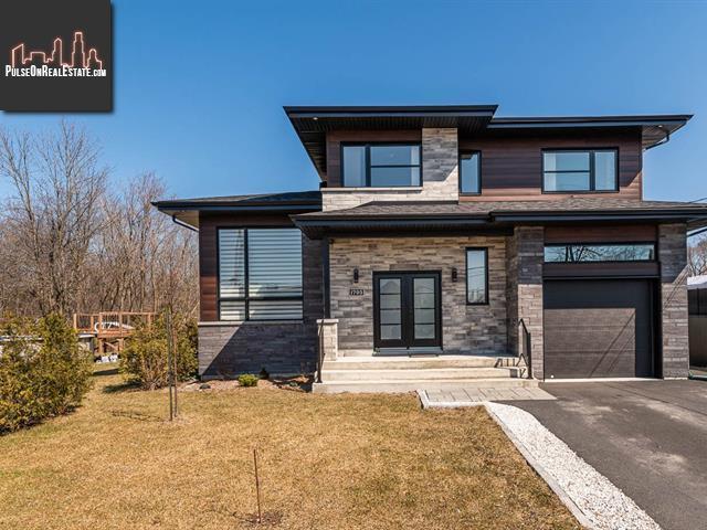 Property 1705 Rue Du Beau-Rivage main img