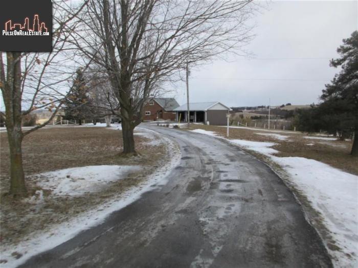 Property 389 3rd Line Douro main img