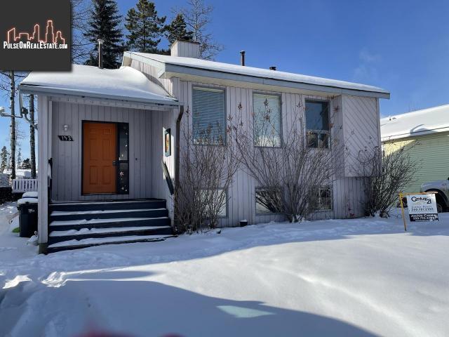 Property 132 Valleyview Crescent main img