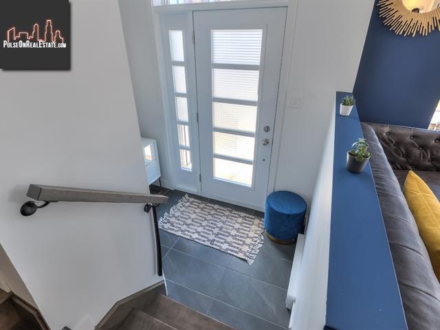 Property 325 Rue Du Grenadier img1