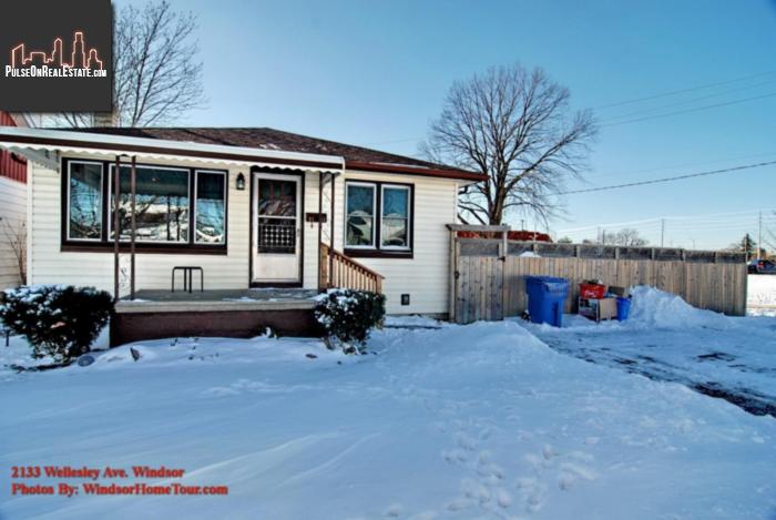 Property 2133 Wellesley main img