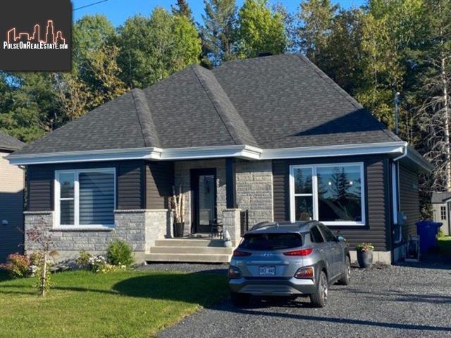 Property 1140 170e Rue main img