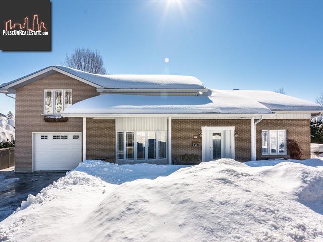 Property 322 Rue Sherbrooke main img