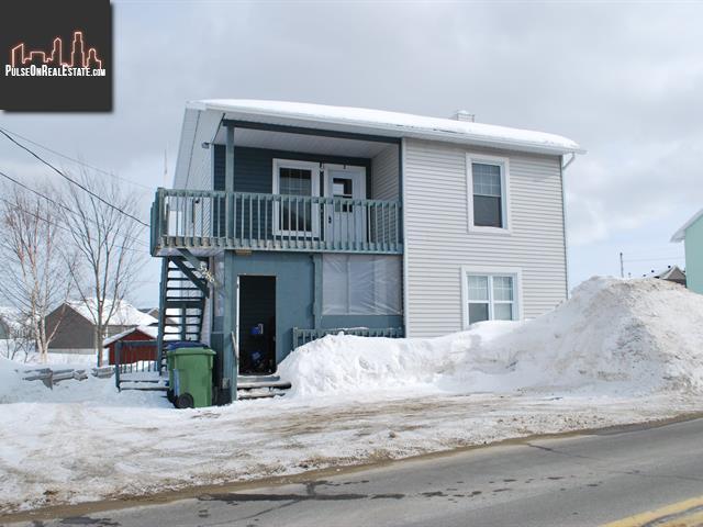 Property 3286 Av. Royale main img
