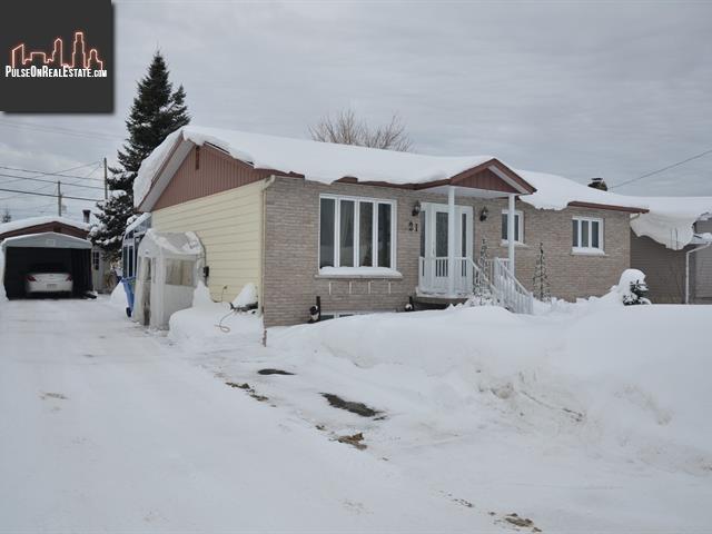 Property 21 Rue Fiset main img