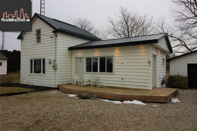 Property 455 Elm Street main img