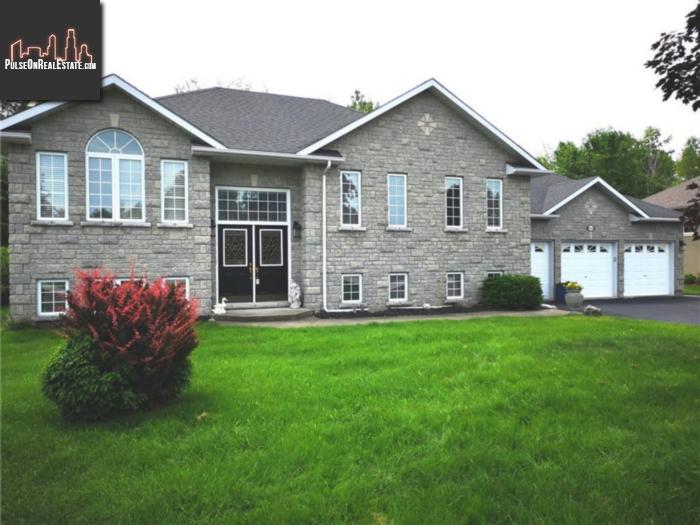 Property 54 Wasaga Sands Drive main img