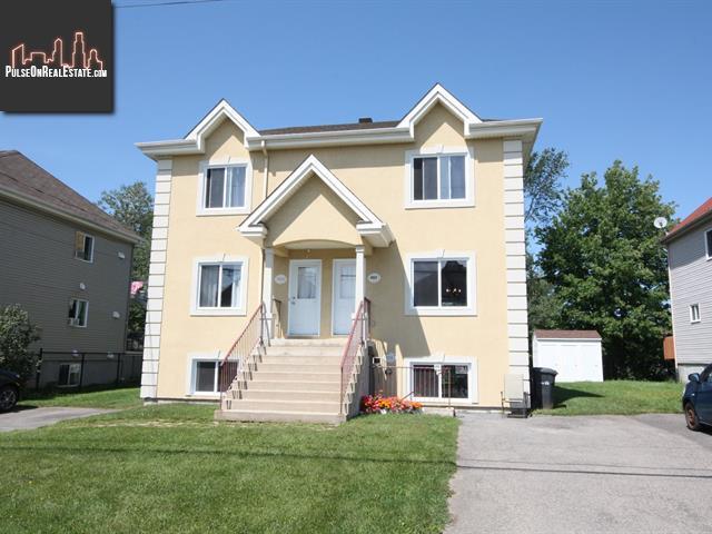 Property 8515-8519 Place Du Charpentier main img
