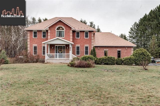 Property 709 Vanier Road main img