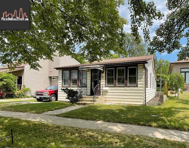 Property 220 Frank Avenue main img