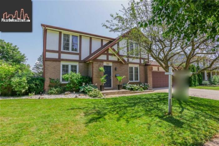 Property 741 Village Green Avenue main img