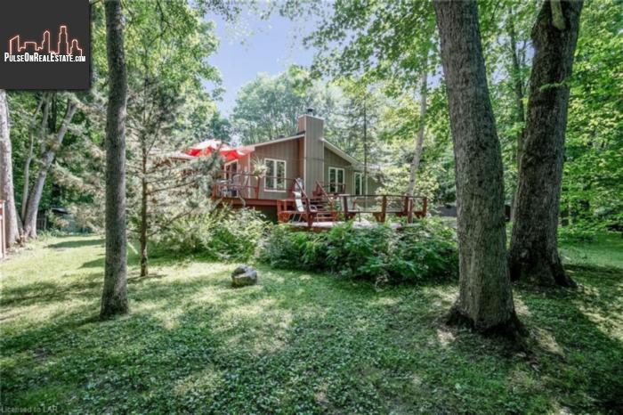Property 7454 Ash Crescent main img