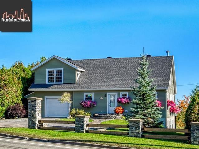Property 2030 Av. Royale main img