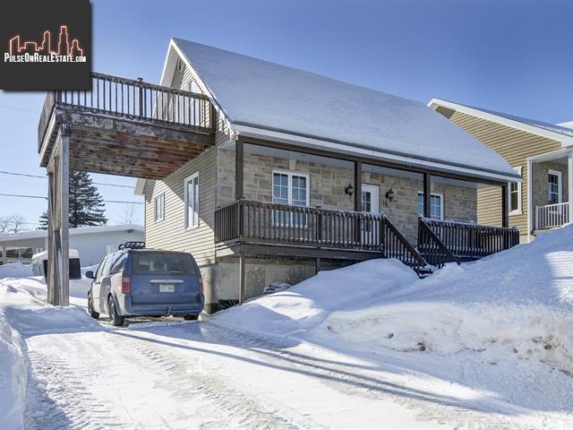 Property 16 Rue Eva main img