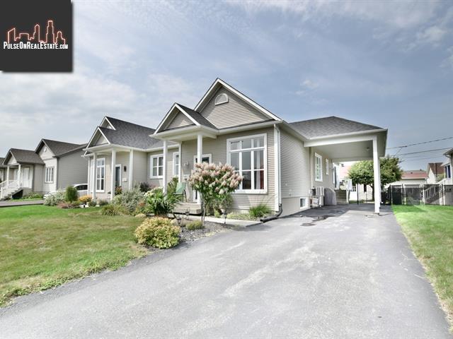 Property 778 Rue Annick main img