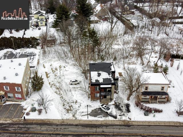 Property 2271-2275 Av. Bourgogne main img